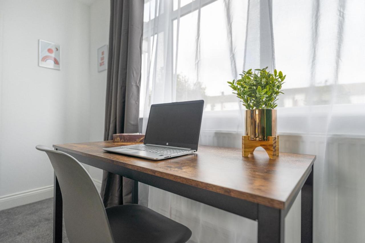 Contractor Accommodation Near Heathrow, Windsor Minutes From M4 Slough Ngoại thất bức ảnh