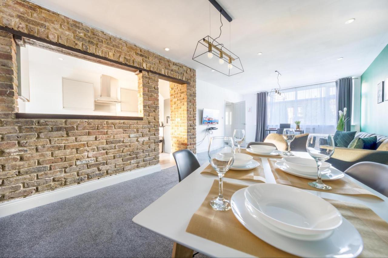 Contractor Accommodation Near Heathrow, Windsor Minutes From M4 Slough Ngoại thất bức ảnh