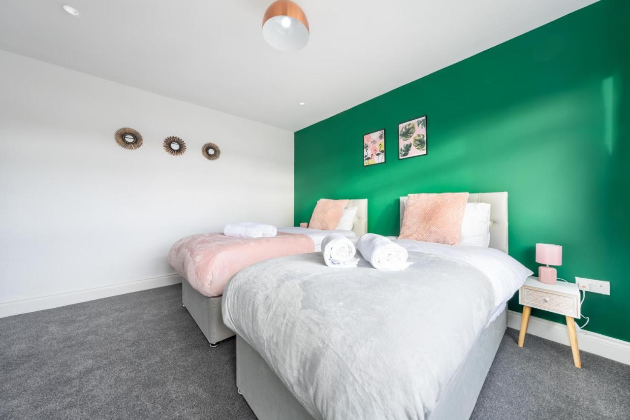 Contractor Accommodation Near Heathrow, Windsor Minutes From M4 Slough Ngoại thất bức ảnh