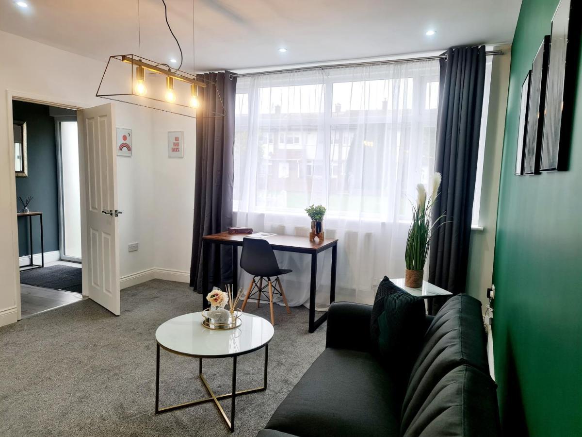 Contractor Accommodation Near Heathrow, Windsor Minutes From M4 Slough Ngoại thất bức ảnh